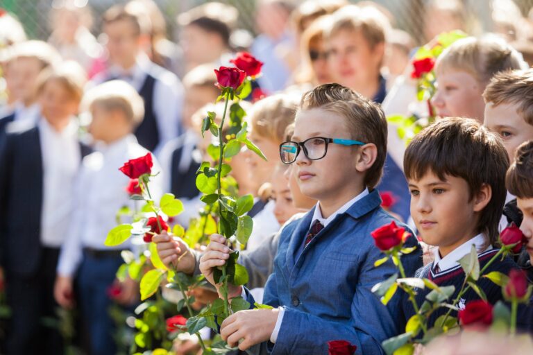 Киевские школы изменили условия зачисления первоклассников: кому и когда подавать заявления  - today.ua