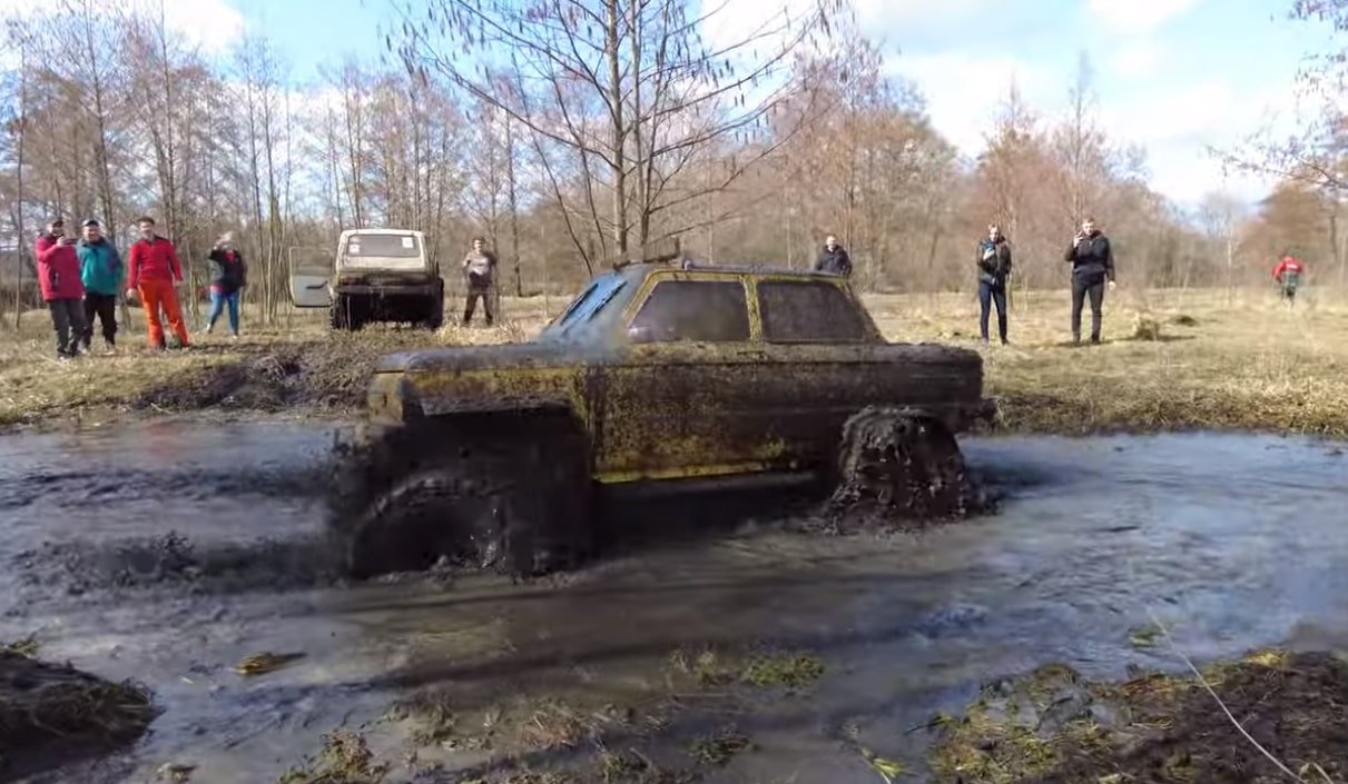 Старий «Запорожець» переробили в потужний позашляховик (відео) - today.ua