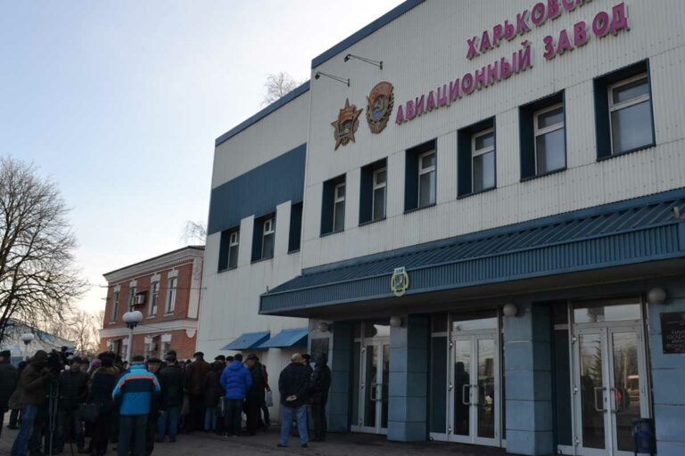 На Харьковском авиазаводе - новый директор: людям пообещали выплатить зарплаты - today.ua