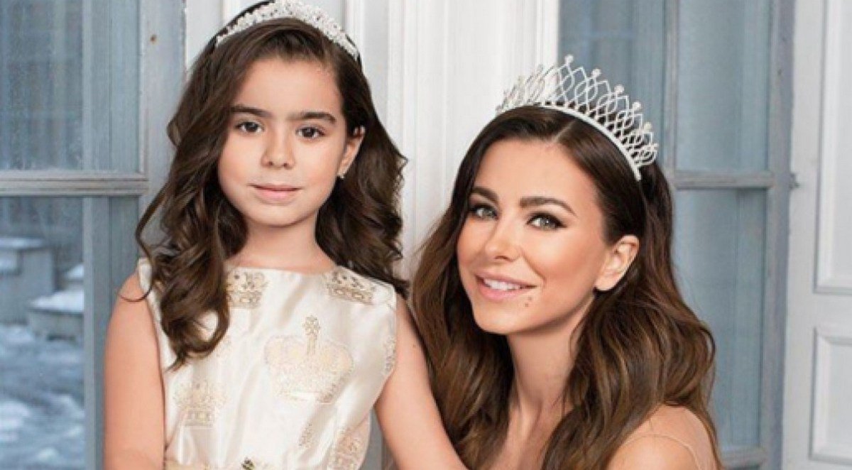 Ани Лорак показала редкие кадры с крестин своей единственной дочери - today.ua