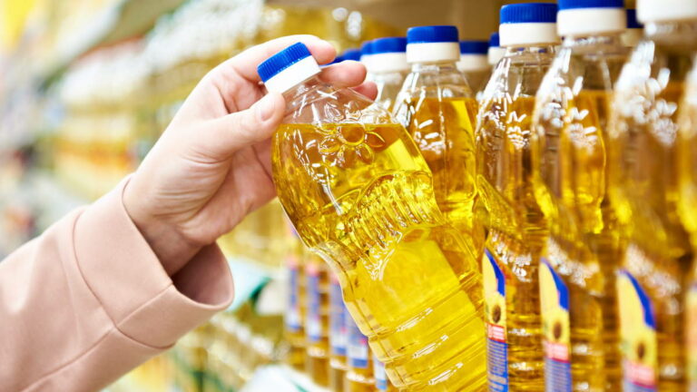 В Україні знижується ціна на соняшникову олію - today.ua