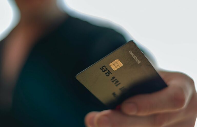 Monobank запустив новий сервіс для власників банківських карт - today.ua