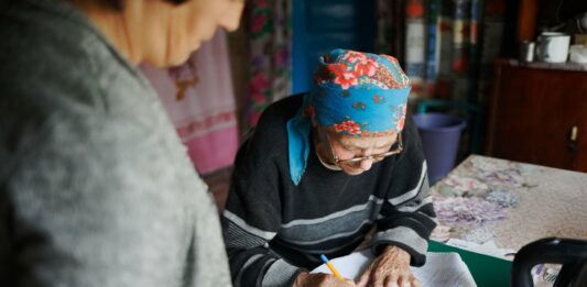 Украинцы с сентября смогут получать пенсии на руки, но при одном условии - today.ua