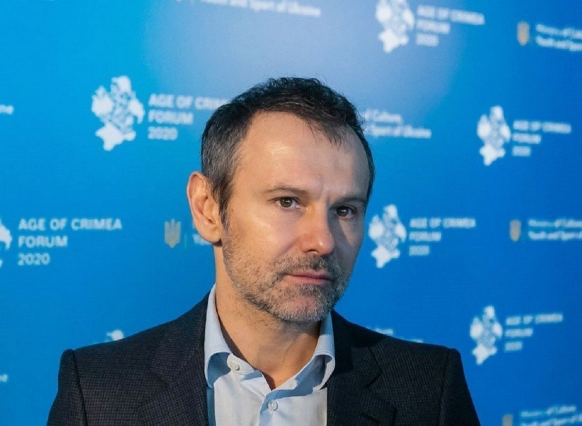 Дві квартири у центрі Києва і недобудований будинок: чим володіє екс-нардеп Святослав Вакарчук