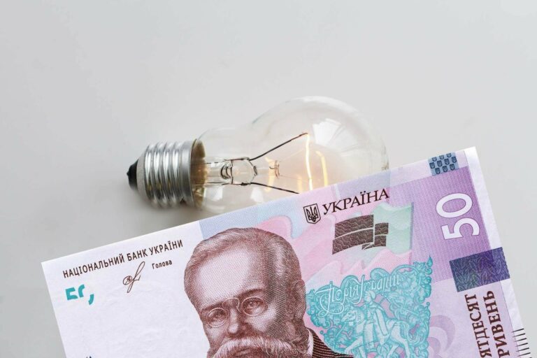 Украинцам назвали новые сроки подорожания электроэнергии: когда и на сколько взлетят тарифы  - today.ua