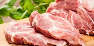 Супермаркети підвищили ціни на м'ясо та сало: скільки коштує кілограм свинини та курятини у березні  - today.ua