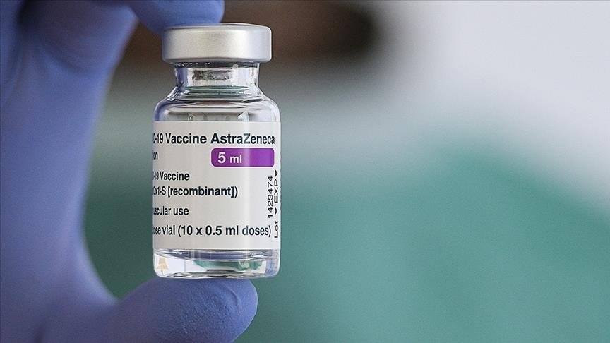 В мире ограничивают применение вакцины AstraZeneca: известна причина