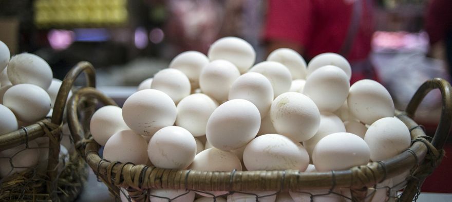 В Україну ввозять контрабанду білоруських яєць без маркування та термінів придатності