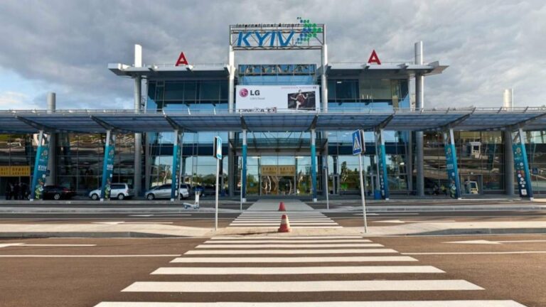 Аэропорт “Киев“ закроют почти на год из-за европейского лоукостера Wizz Air - today.ua