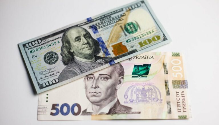 Курс доллара может вырасти до 38 гривен: обнародован негативный прогноз НБУ - today.ua
