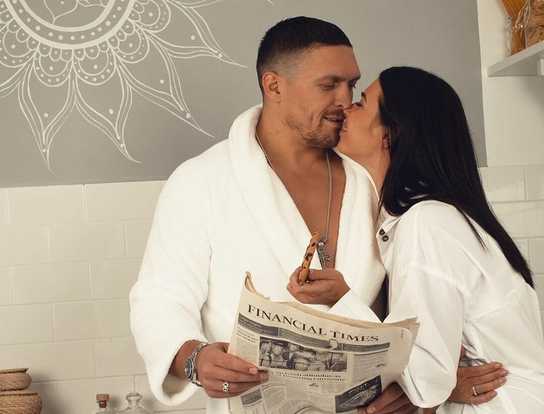 Александр Усик оригинально поздравил свою супругу Екатерину с днем рождения