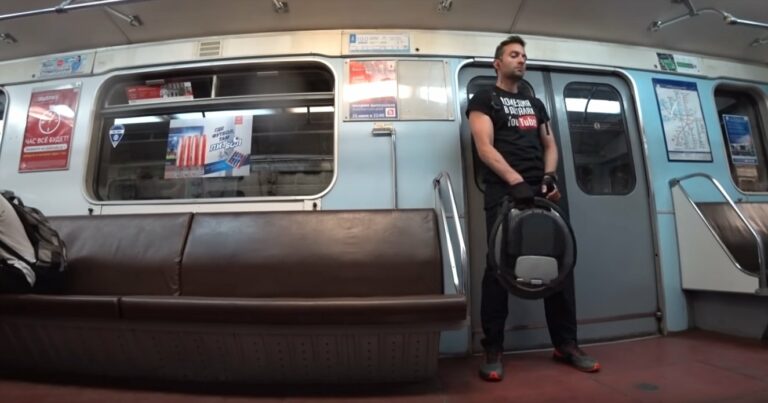 В киевском метро изменили правила перевозки вещей: что нужно знать владельцам моноколес и самокатов    - today.ua