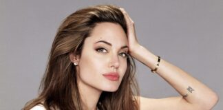 Вообще не стареет: Анджелина Джоли в черном платье в пол вышла в свет со старшей дочерью - today.ua