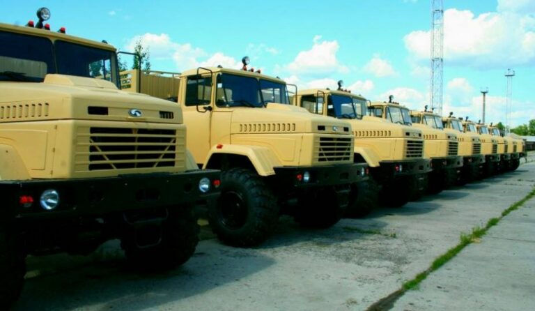 АвтоКрАЗ будет поставлять грузовики для американской армии - today.ua