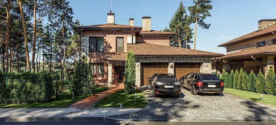 Идеальный газон и живая изгородь: Настя Каменских показала фото своего сада в загородном особняке Идеальный газон и живая изгородь: Настя Каменских показала фото своего сада в загородном особняке - today.ua