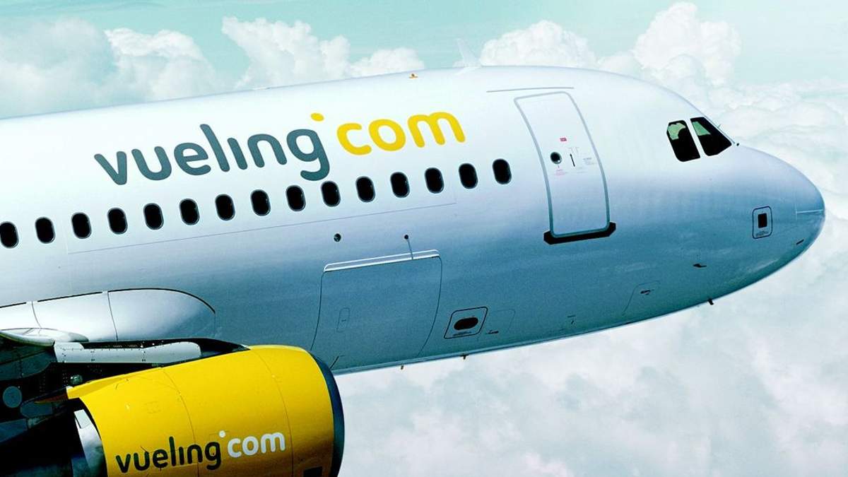 В Украину возвращается испанский лоукостер: когда и откуда стартуют рейсы в Барселону