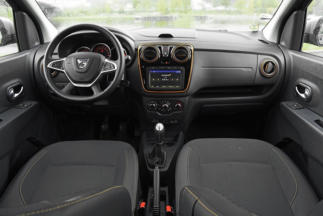 Dacia не зніматиме з конвеєра бюджетний мінівен Lodgy - today.ua