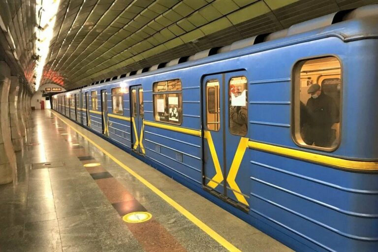 В Киеве срочно изменили режим работы метро  - today.ua