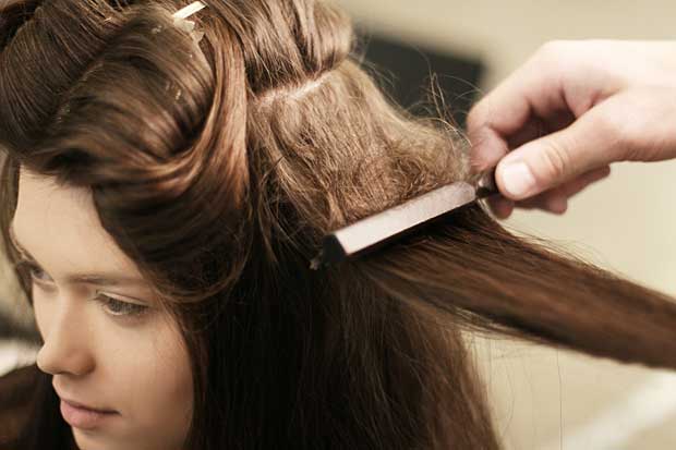 Названа найбільш шкідлива зачіска для здоров'я волосся