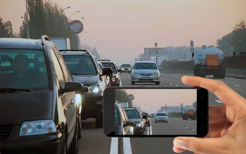Юрист раскритиковал идею, что нарушения ПДД можно будет фотографировать на мобильный телефон