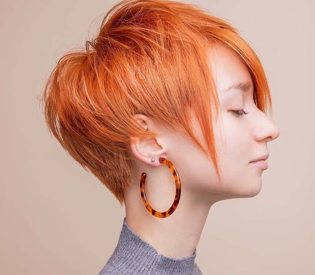 Модні зачіски 2021, які не вимагають особливого догляду і приховують недоліки обличчя - today.ua