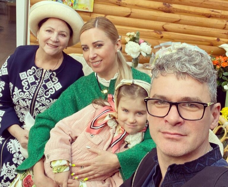 Тоня Матвиенко показала свою подросшую дочь Нину с новой прической - today.ua