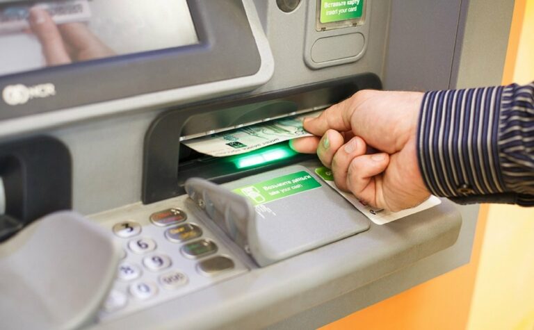 В Україні змінили умови зняття грошей з кредитної картки - today.ua
