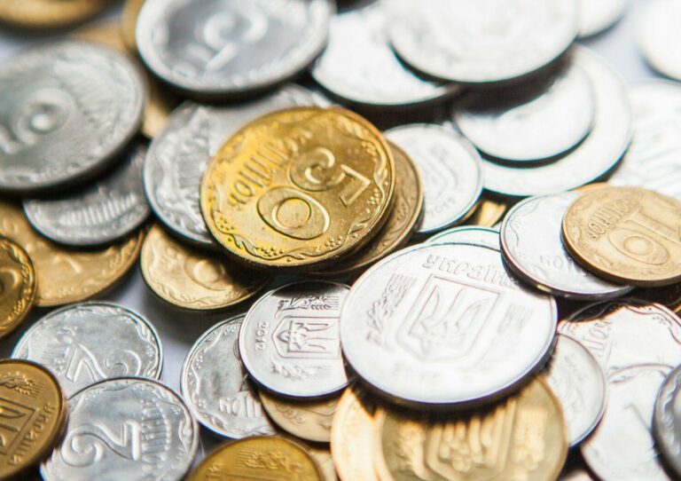Українцям показали фальшиві монети, які можна продати за тисячі гривень - today.ua