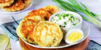Диетические оладьи с луком и яйцом: полезный рецепт для тех, кто худеет     - today.ua