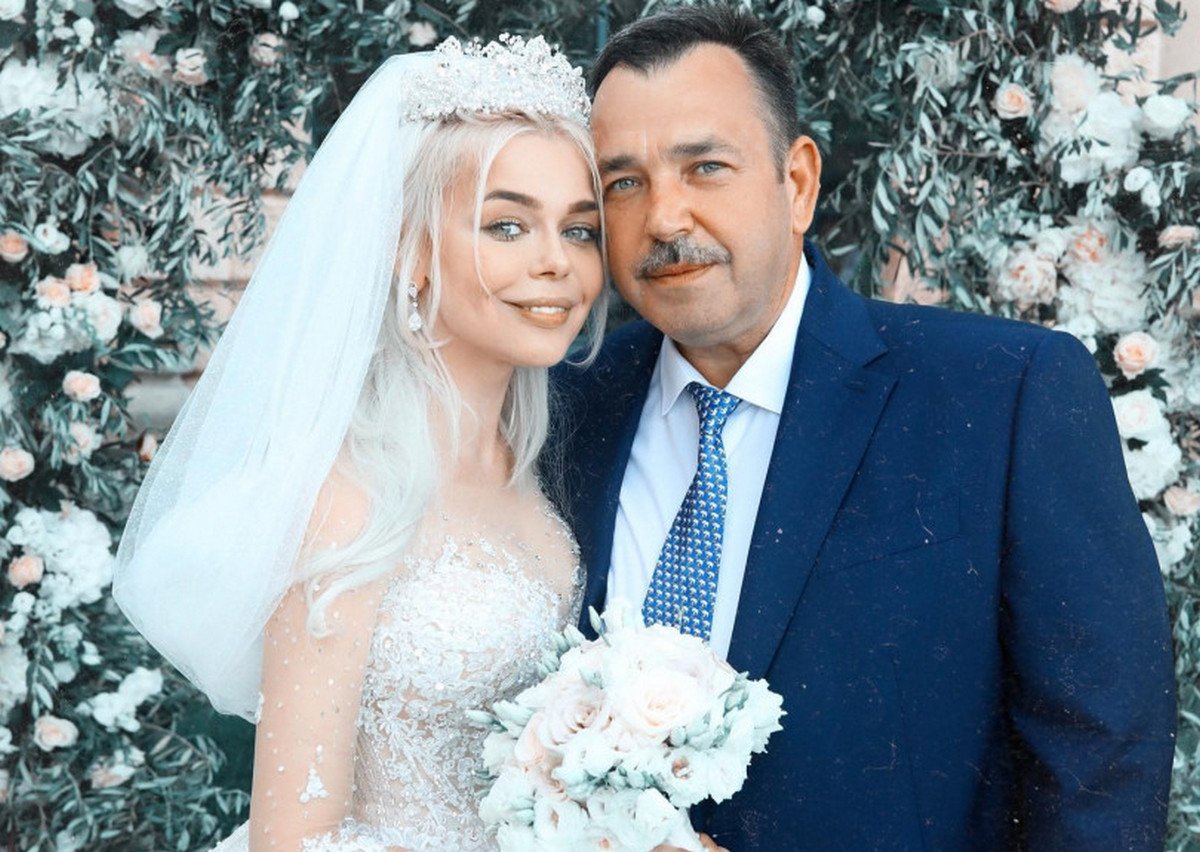 Змусили мене з дитинства працювати: Аліна Гросу розповіла про стосунки з батьками - today.ua