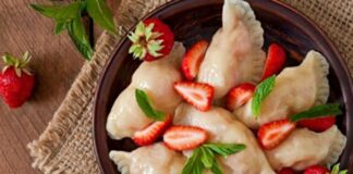 Самые вкусные вареники с клубникой: простой рецепт летнего десерта для всей семьи - today.ua