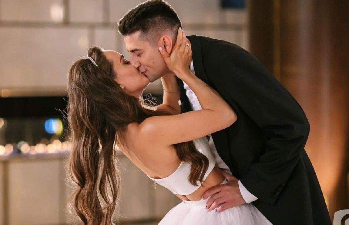 Холостячка Ксения Мишина и Эллерт сделали парное тату в знак своей любви - today.ua