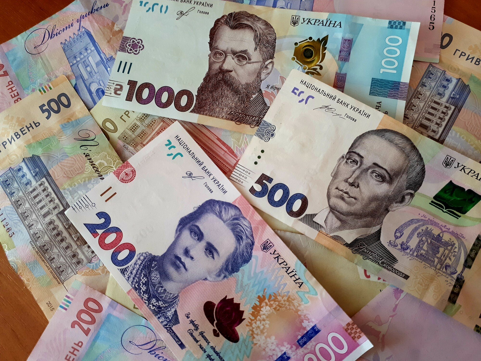 Украинцам начнут возвращать долги за больничные: кто и когда получит свои деньги