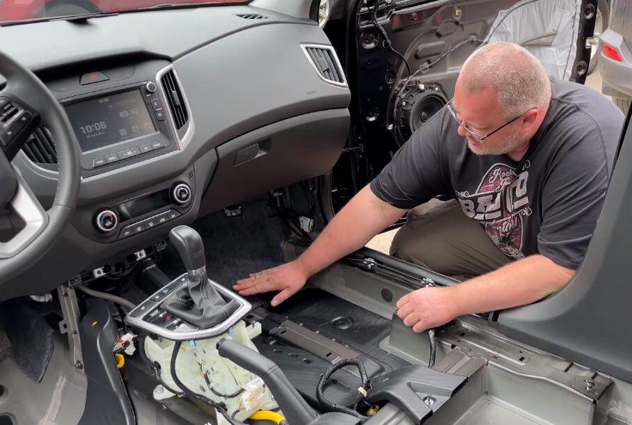 Блогер розібрав б/в Hyundai Creta і заглянув всередину - today.ua