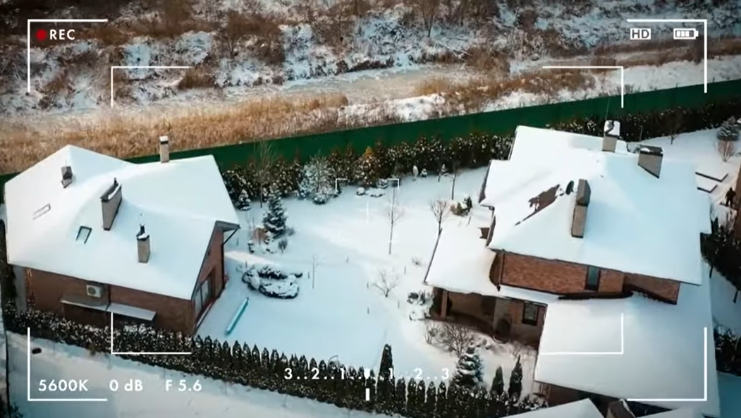 Будинок Каті Осадчої і Юрія Горбунова: У Мережу потрапило відео садиби ведучих