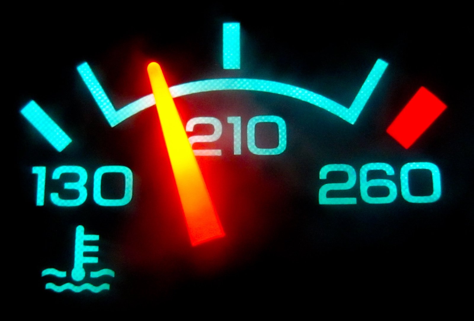 Как в жару уберечь двигатель автомобиля от перегрева