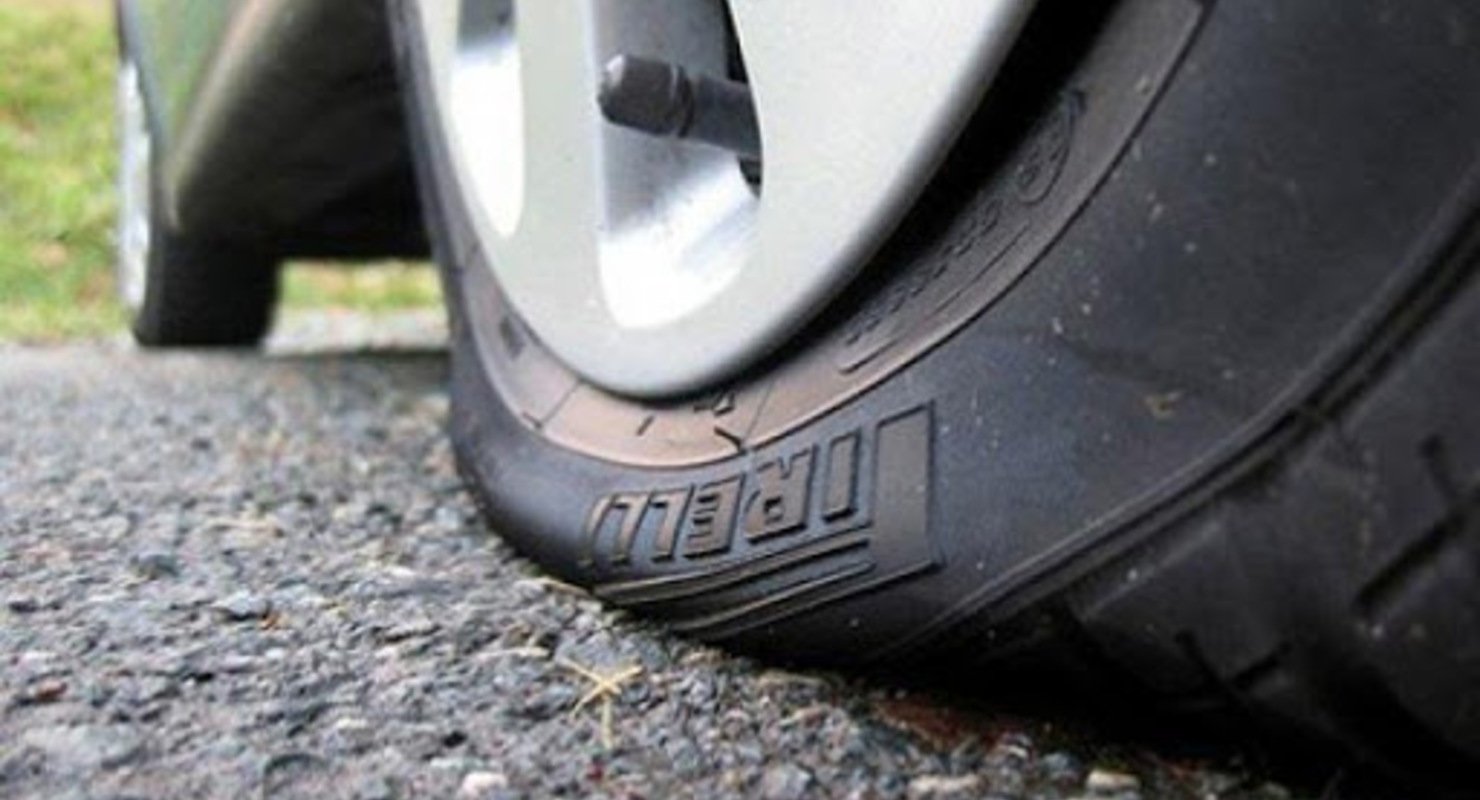 Почему даже новые шины могут спускать в жару