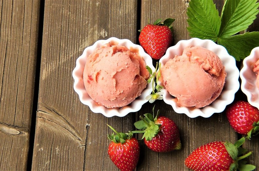 Фруктове морозиво за 5 хвилин: рецепт смачного низькокалорійного десерту