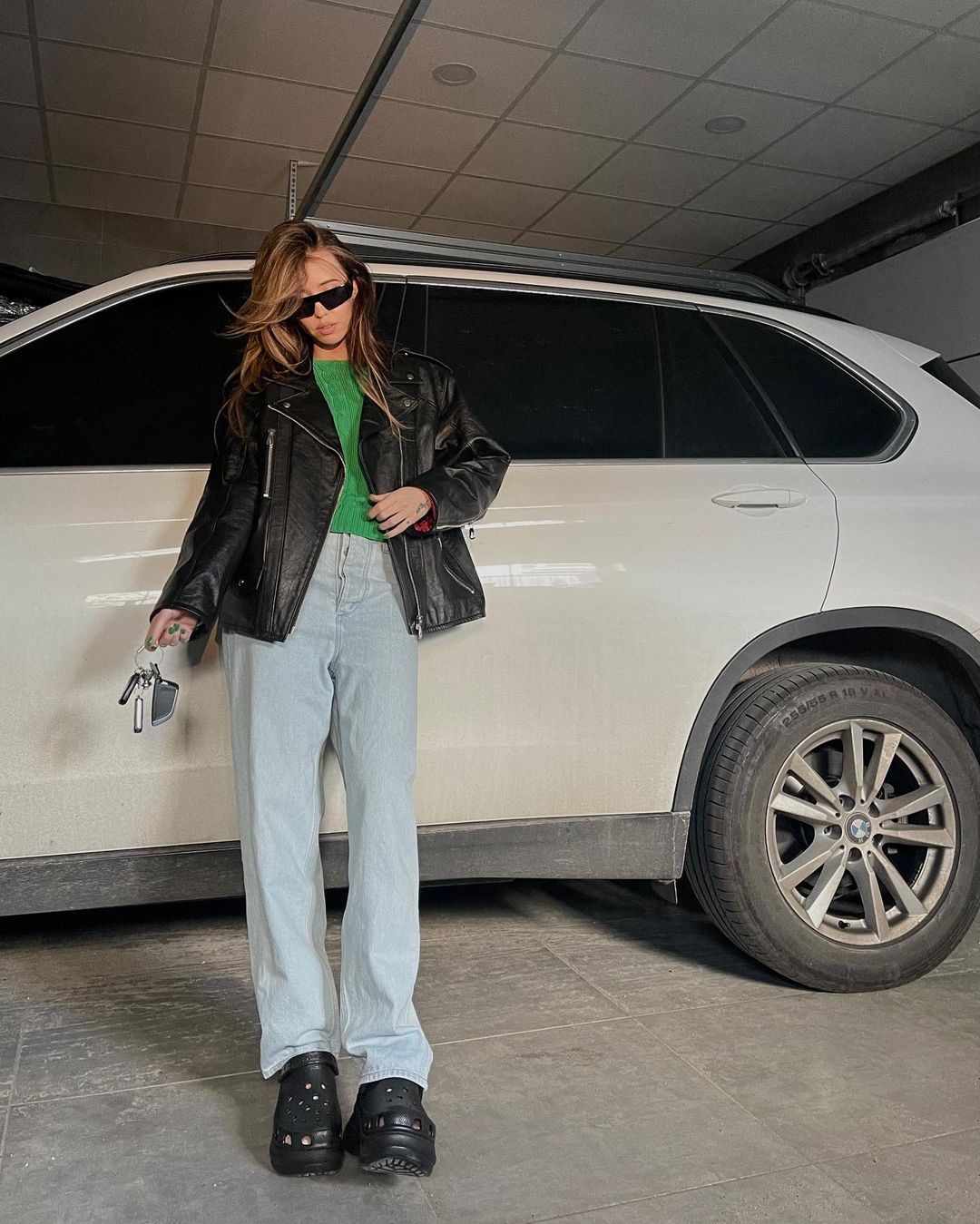 Надя Дорофеева ездит на роскошной Tesla: фото салона авто