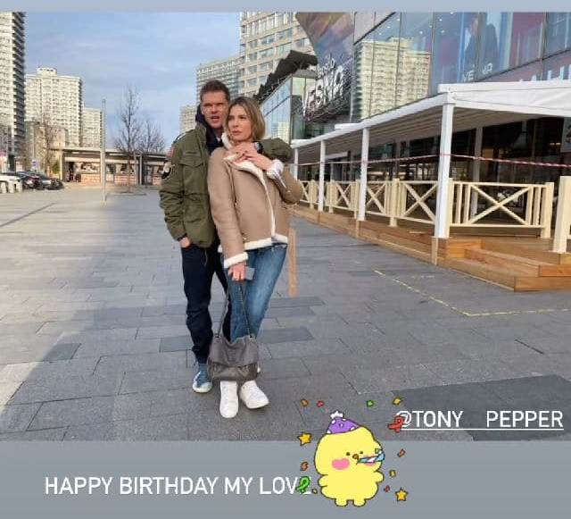 Дочка Ольги Сумської показала, як її привітав з днем народження коханий чоловік