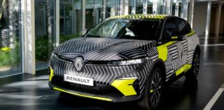 Шпигуни показали салон Renault MeganE - today.ua