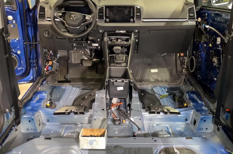 Блогер розібрав Skoda Karoq і показав, що всередині - today.ua