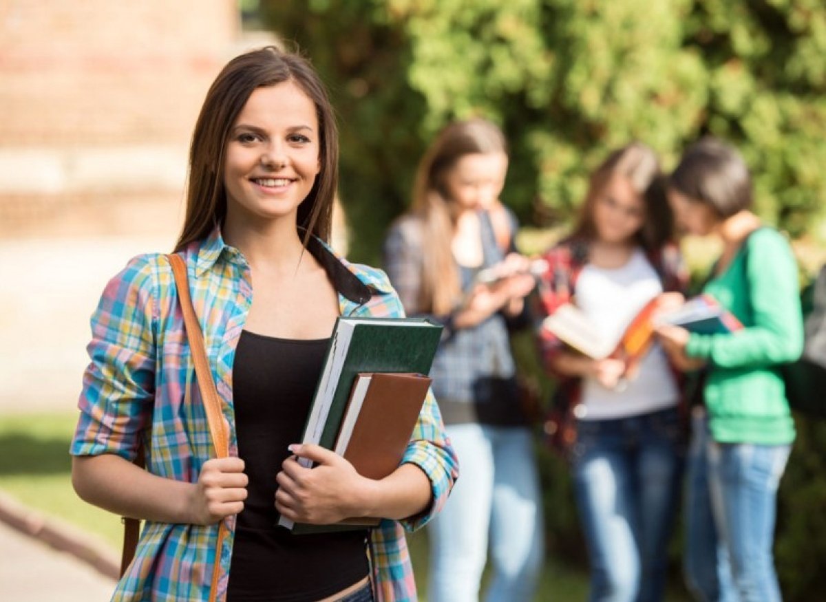 Українські ВНЗ оновили вартість навчання: на скільки подорожчали контракти