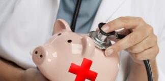 В Україні підвищать зарплати медикам: скільки зароблятимуть лікарі та медсестри - today.ua