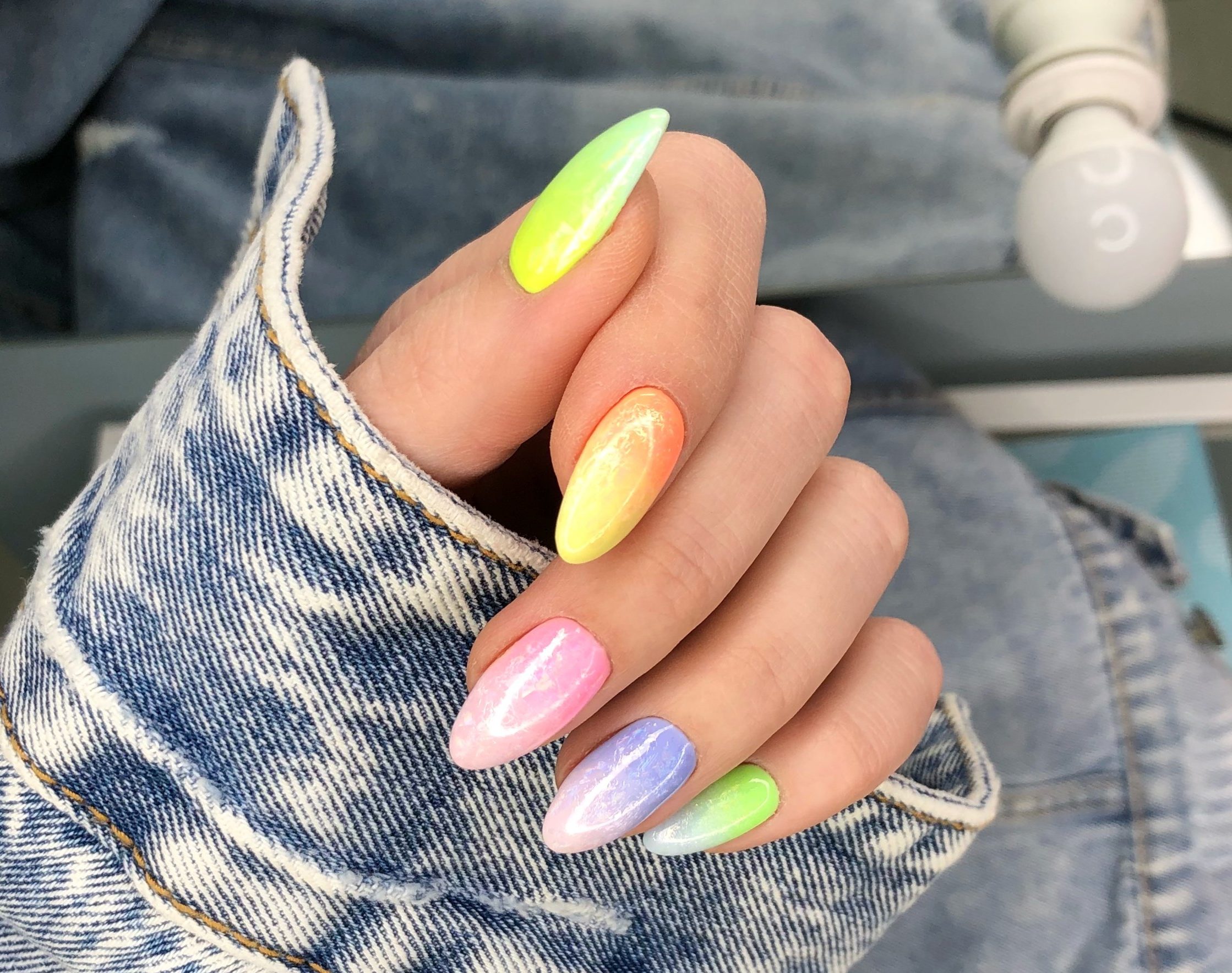 Лучшие варианты модного маникюра на короткие ногти: яркие примеры летнего дизайна