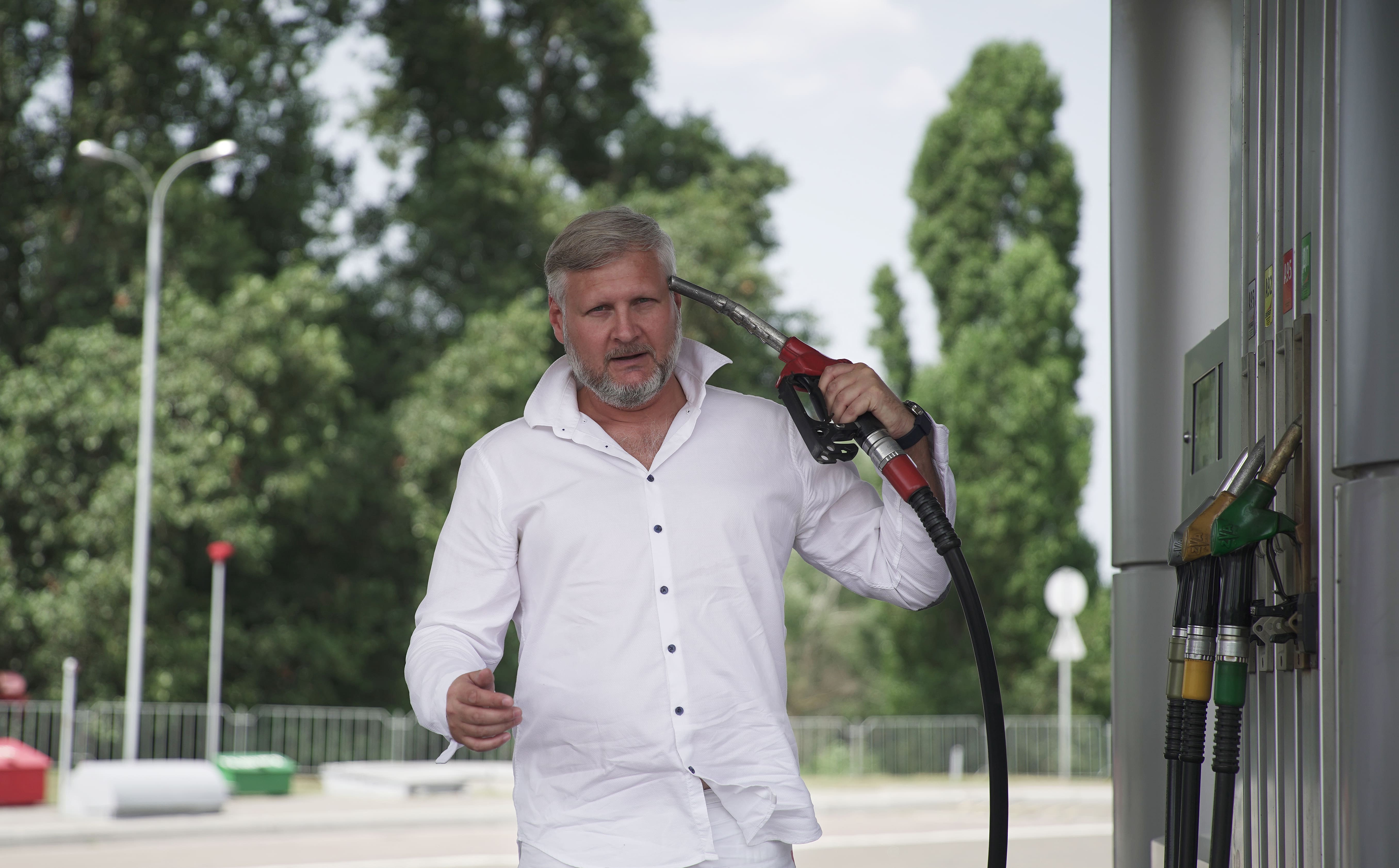 Спецпроект "З пістолетом наголо". Заправка знову стала рулеткою