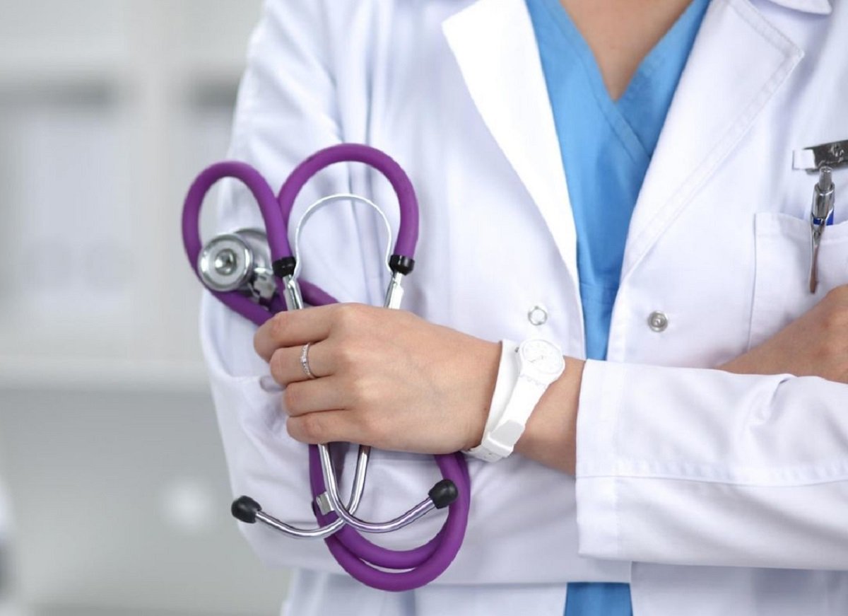 В Украине повысят зарплату медикам: сколько будут зарабатывать врачи и медсестры