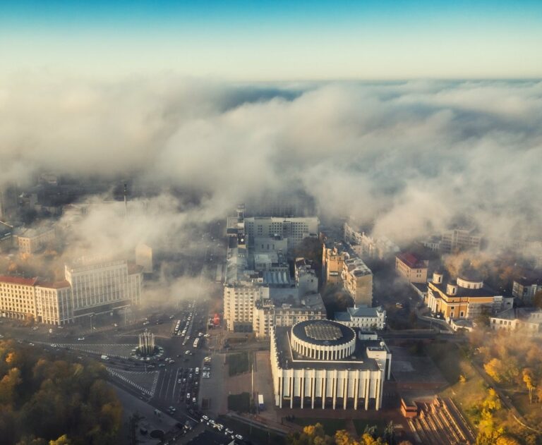 Повітря Києва небезпечне для здоров'я: жителям столиці слід носити респіратори - today.ua