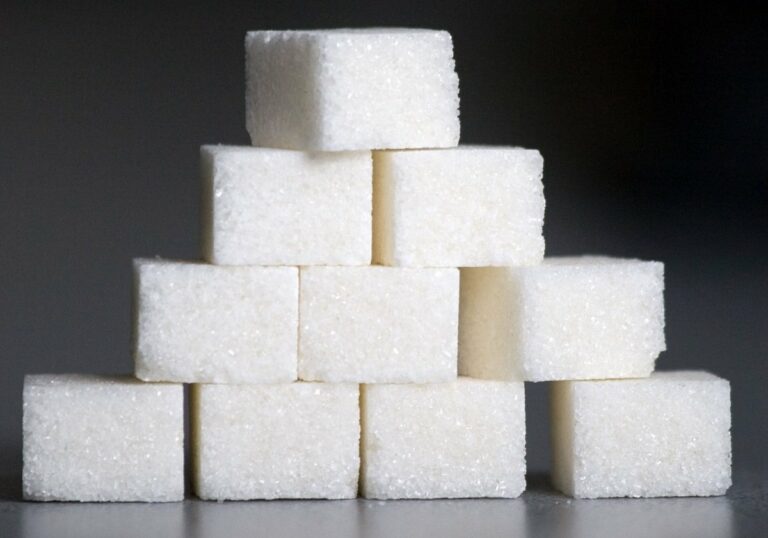 Ціни на цукор в Україні знизяться майже на третину - today.ua