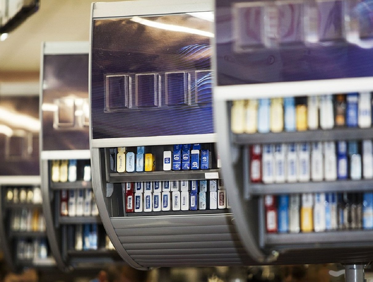В Украине запретят продажу сигарет и алкоголя в магазинах